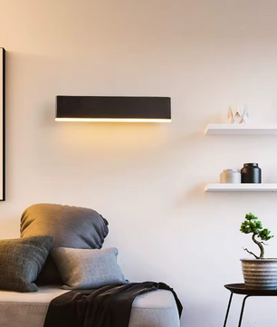 LED Wandlamp Zwart – 360° Draaibare Acryl & Metalen Wandkandelaar, 7W Warm Licht