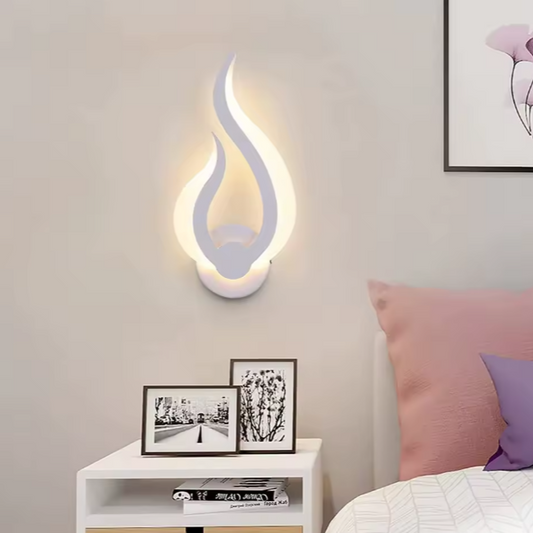 Moderne LED Wandlamp – 10W, 3000K Warm Wit, Vlamvormig Design