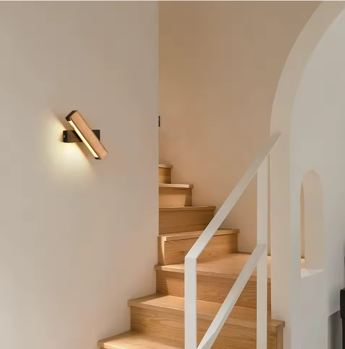 LED Wandlamp – 360° Draaibaar, 4W Warm Wit, 21×4×4,5 cm