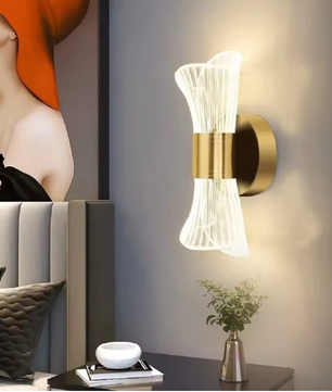 Gouden Acryl Wandlamp – 12W LED met 3 Kleurtemperaturen, Modern & Luxe Design