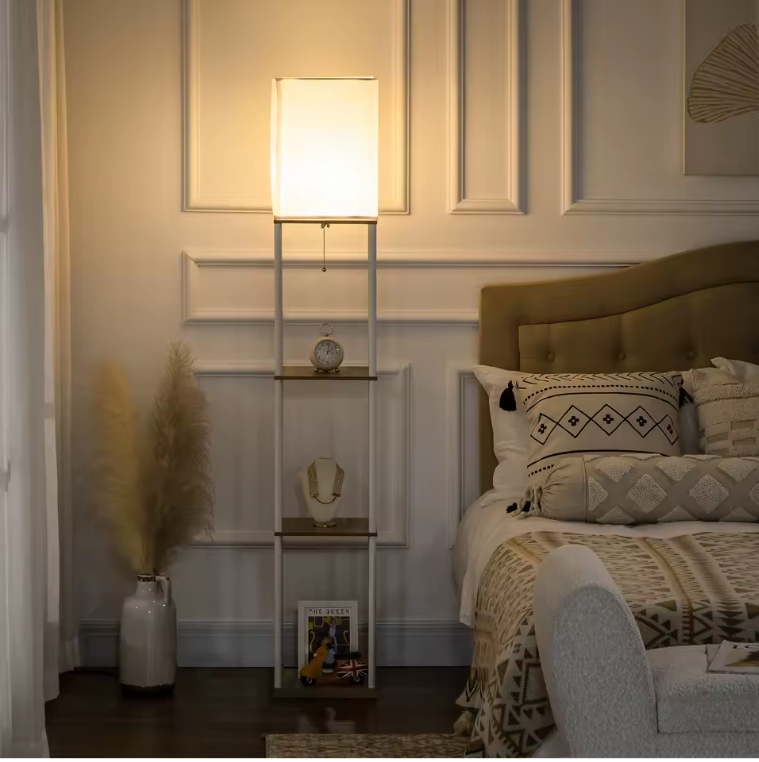 Moderne Houten Vloerlamp met 3 Planken – Stoffen Kap & E27 Fitting