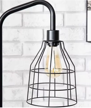Industriële Vloerlamp – Zwarte Metalen Staande Lamp met Druppelkooikap