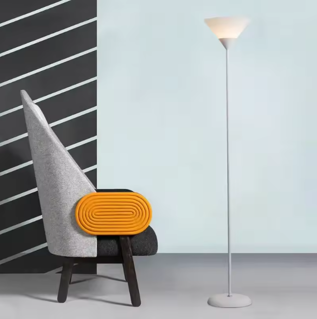 Creatieve LED Vloerlamp – Zwart/Wit Lamphuis, Modern & Decoratief