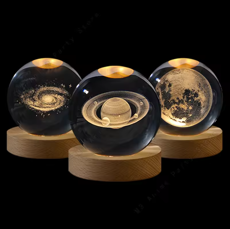 Kristallen 3D Bol Nachtlamp – LED, USB-Voeding & Houten Basis