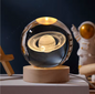 Kristallen 3D Bol Nachtlamp – LED, USB-Voeding & Houten Basis