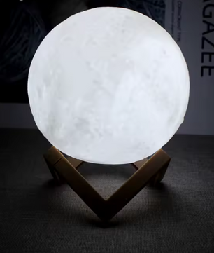 Maanlamp 8 cm – LED Nachtlamp met Standaard voor Slaapkamer & Decoratie