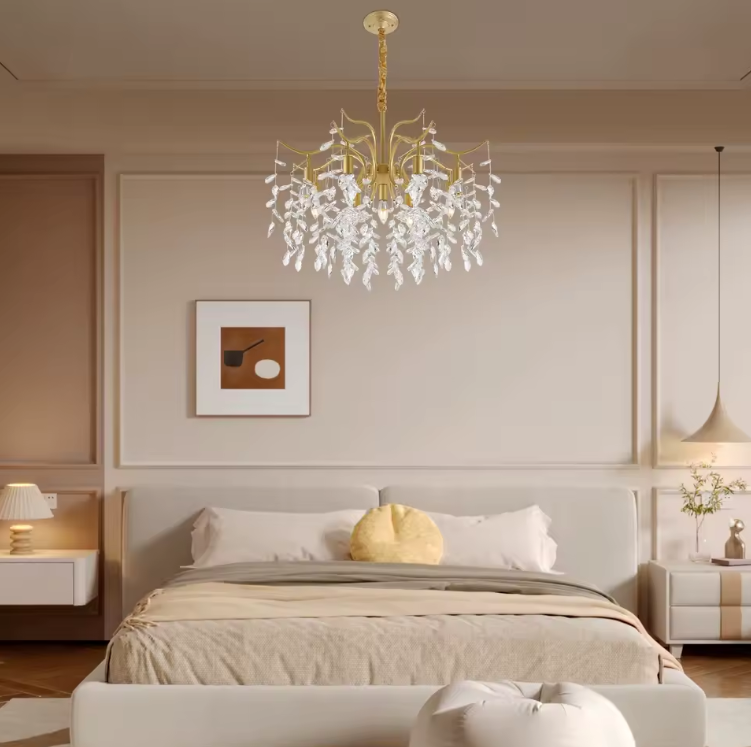 Moderne Gouden Kristallen Kroonluchter – Luxe Plafondlamp met Takontwerp