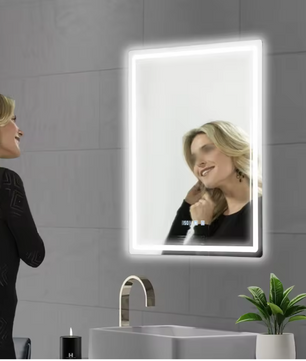 LED Badkamerspiegel 60×80 cm – Dimbaar, Anti-Fog & Tijdweergave