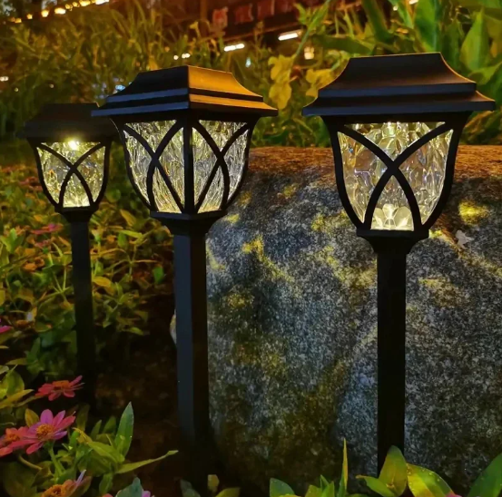 Set van 10 Solar Tuinlampen – LED Padverlichting & Gazonlampen, IP67 Waterdicht