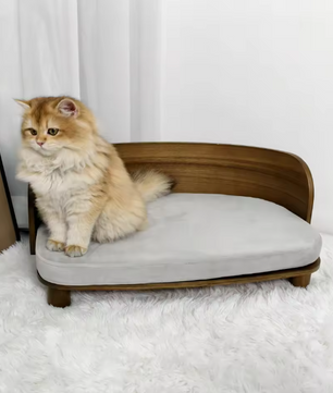 Verhoogd Houten Kattenbed – Comfortabele Loungebank met Kussen