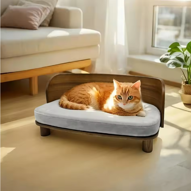 Verhoogd Houten Kattenbed – Comfortabele Loungebank met Kussen