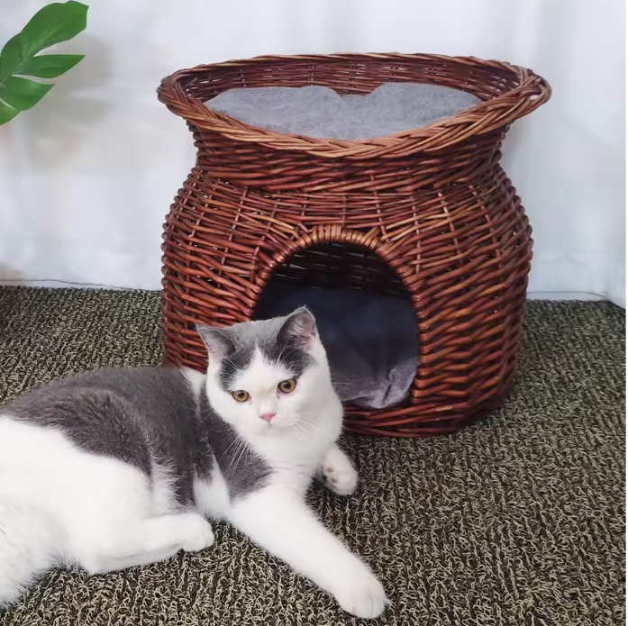 2-laags Rotan Kattenhuis – Verhoogd Kattenbed met Kussens