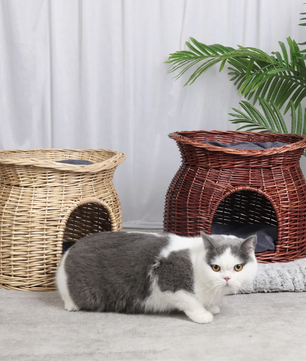 2-laags Rotan Kattenhuis – Verhoogd Kattenbed met Kussens