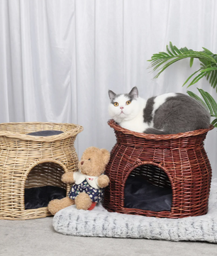 2-laags Rotan Kattenhuis – Verhoogd Kattenbed met Kussens