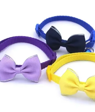 Verstelbare Kattenhalsband met Vlinderdas & Bel – Stijlvol en Comfortabel