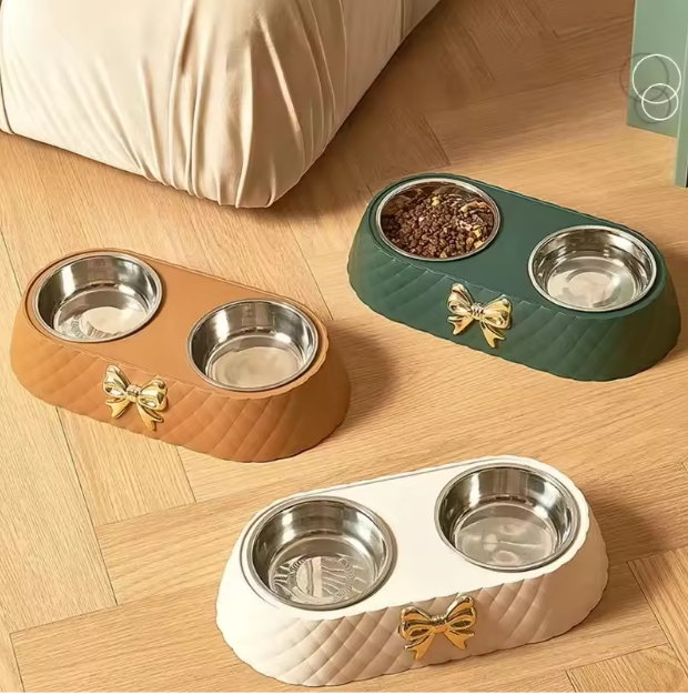 Dubbele Voerbak voor Honden en Katten – Drink- & Voerkom in Één