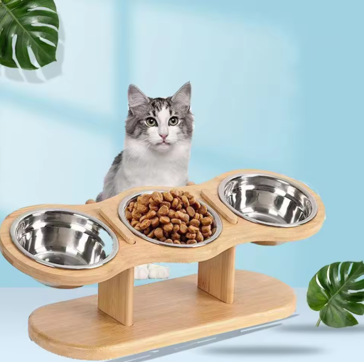 Kantelbare Kattenvoerbak met 3 Roestvrijstalen Kommen – Verhoogd & Houten Standaard