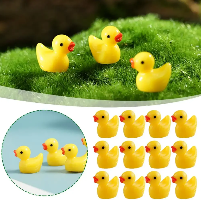 Set van 100 Mini Eend Ornamenten – Gele Hars Decoratie voor Poppenhuizen, Tuinen & Aquaria