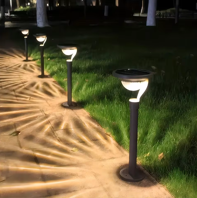Solar LED Tuinlamp – Superheldere Zonnelamp voor Gazon, Pad & Binnenplaats, Waterdicht en Energiezuinig