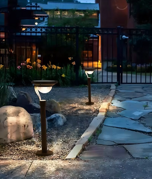 Solar LED Tuinlamp – Superheldere Zonnelamp voor Gazon, Pad & Binnenplaats, Waterdicht en Energiezuinig