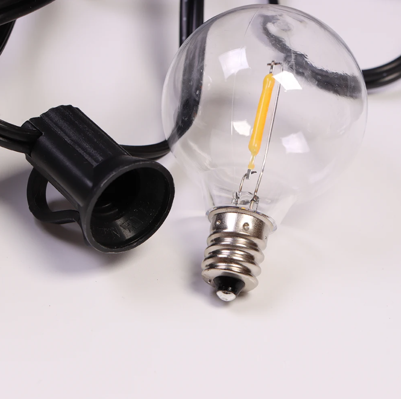 Solar Slingerlicht 12 m – 30 LED G40 Bollen, USB & Zonne-energie, Waterdicht en Breukvast