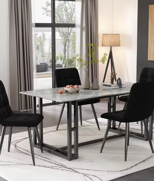 Set van 4 Moderne Eetkamerstoelen – Fluwelen Zitting & Metalen Frame, Elegant en Comfortabel