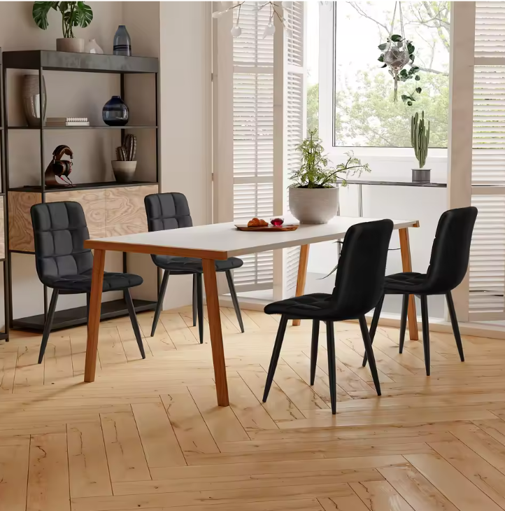 Set van 4 Moderne Eetkamerstoelen – Fluwelen Zitting & Metalen Frame, Elegant en Comfortabel