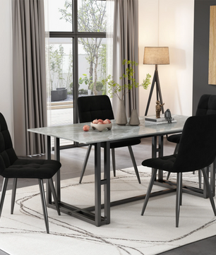 Set van 4 Moderne Eetkamerstoelen – Fluwelen Zitting & Metalen Frame, Elegant en Comfortabel