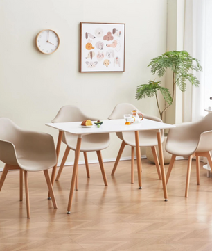 Set van 2 Kunststof Eetkamerstoelen – Armleuningen & Beukenhouten Poten, Modern en Comfortabel