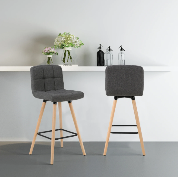 Set van 2 Hoge Barkrukken – Linnen Zitting & Houten Poten met Rugleuning