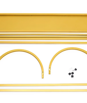 Vrijstaand Gouden Kledingrek met Plank – Stabiel & Decoratief