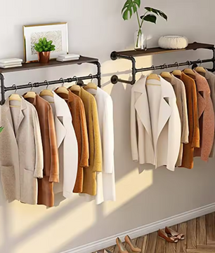 Industriële Wandkapstok met Houten Plank – Kledingrek van Metaal & Hout