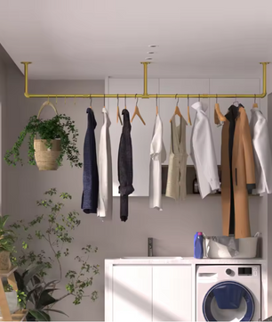 Wandmontage Kledingrek – Industrieel Buisontwerp met Haken & Ruimtebesparend Design