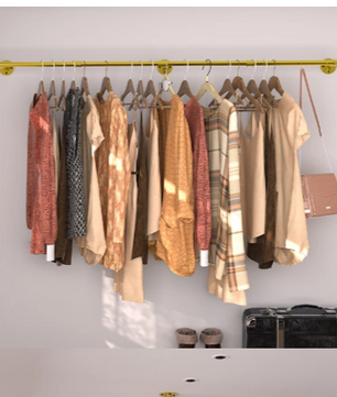 Wandmontage Kledingrek – Industrieel Buisontwerp met Haken & Ruimtebesparend Design