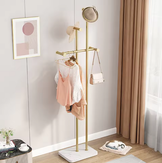Gouden Kledingrek met 8 Haken – Vrijstaand & Stabiel Design