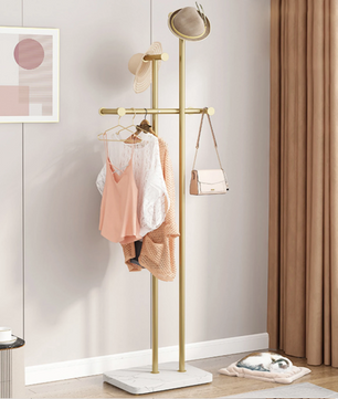 Gouden Kledingrek met 8 Haken – Vrijstaand & Stabiel Design