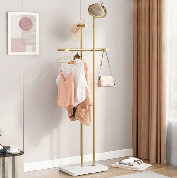 Gouden Kledingrek met 8 Haken – Vrijstaand & Stabiel Design
