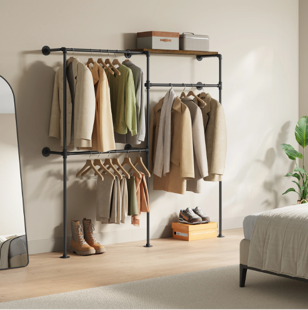 Industrieel Wandrek Kledingkast – Open Wardrobe met Planken & Kledingroede