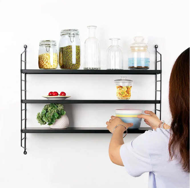 3-Lagen Industrieel Wandrek – Verstelbare Houten Planken & Metalen Frame