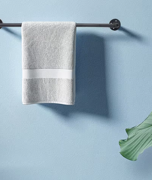 Industriële Handdoekhouder – Zwart Ijzeren Wandrek, 85 cm & 30 kg Draagkracht