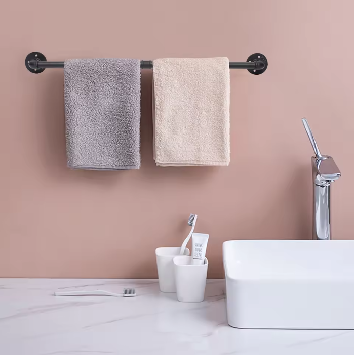 Industriële Handdoekhouder – Zwart Ijzeren Wandrek, 85 cm & 30 kg Draagkracht