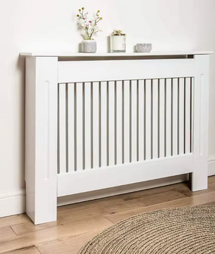Witte Radiatorombouw – MDF Kast met Lamellen & Plank, 92 cm