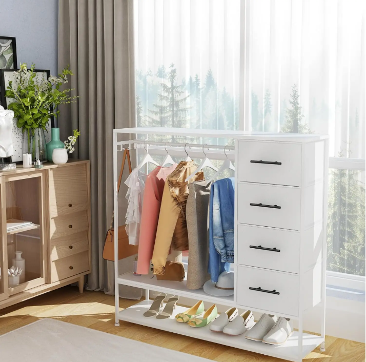 Open Kledingrek met 4 Stoffen Laden – Metalen Frame en Zijhaken, Industrieel en Functioneel Ontwerp