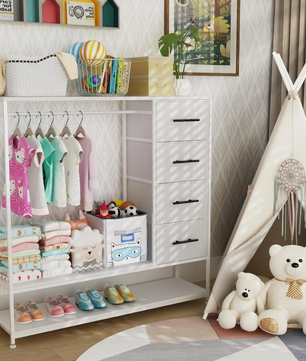 Open Kledingrek met 4 Stoffen Laden – Metalen Frame en Zijhaken, Industrieel en Functioneel Ontwerp