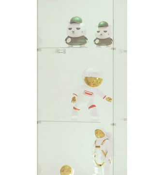 Moderne Glazen Vitrinekast met LED – 3 Lagen, 125×42×36 cm