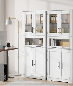 Hoge Opbergkast met Glazen Deuren – Vrijstaand en Verstelbare Planken