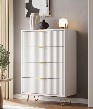 Moderne Witte Ladekast – 4 Lades met Metalen Handgrepen en Poten