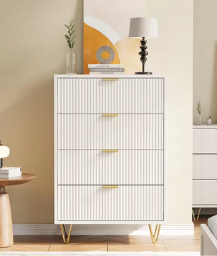 Moderne Witte Ladekast – 4 Lades met Metalen Handgrepen en Poten