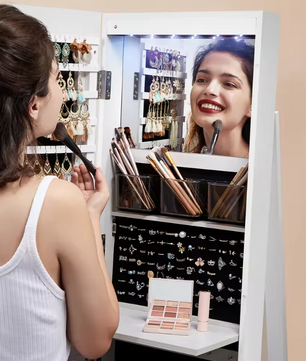 Draaibare Sieradenkast met Spiegel – LED, Slot en Veel Opbergruimte