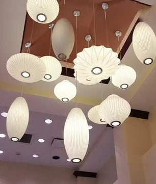 Moderne Zijde LED Hanglamp – Minimalistische Designer Plafondlamp – Witte Stoffen Kap – E27 – Voor Woonkamer, Restaurant & Hotel